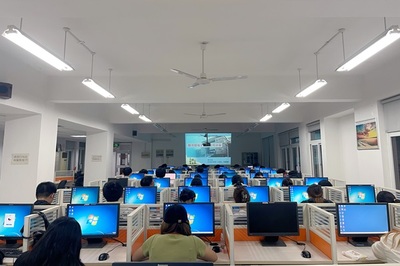 圖書(shū)館2024年新生電子資源培訓(xùn)與教育信息咨詢(xún)服務(wù)圓滿(mǎn)成功